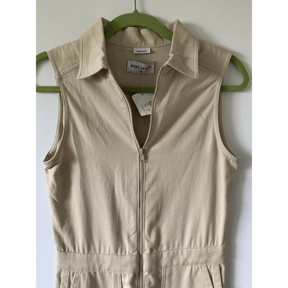 NWT Rivet Utility Westsider Jumpsuit, Sleeveless, Beige Light Khaki, Size XS - Picture 2 of 12
